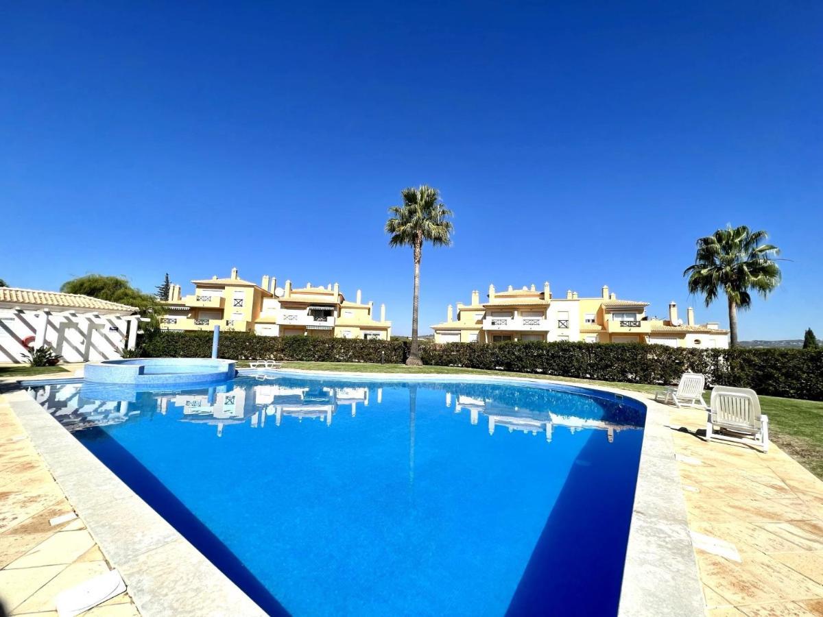 Albufeira Valley 1 With Pool By Homing Екстериор снимка